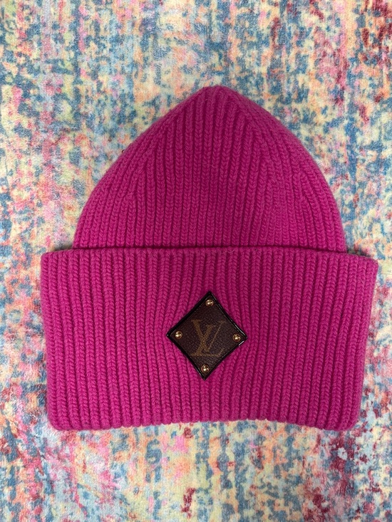 Louis Vuitton Accessories - 💕Louis Vuitton Style Fuchsia Ribbed Knit Beanie